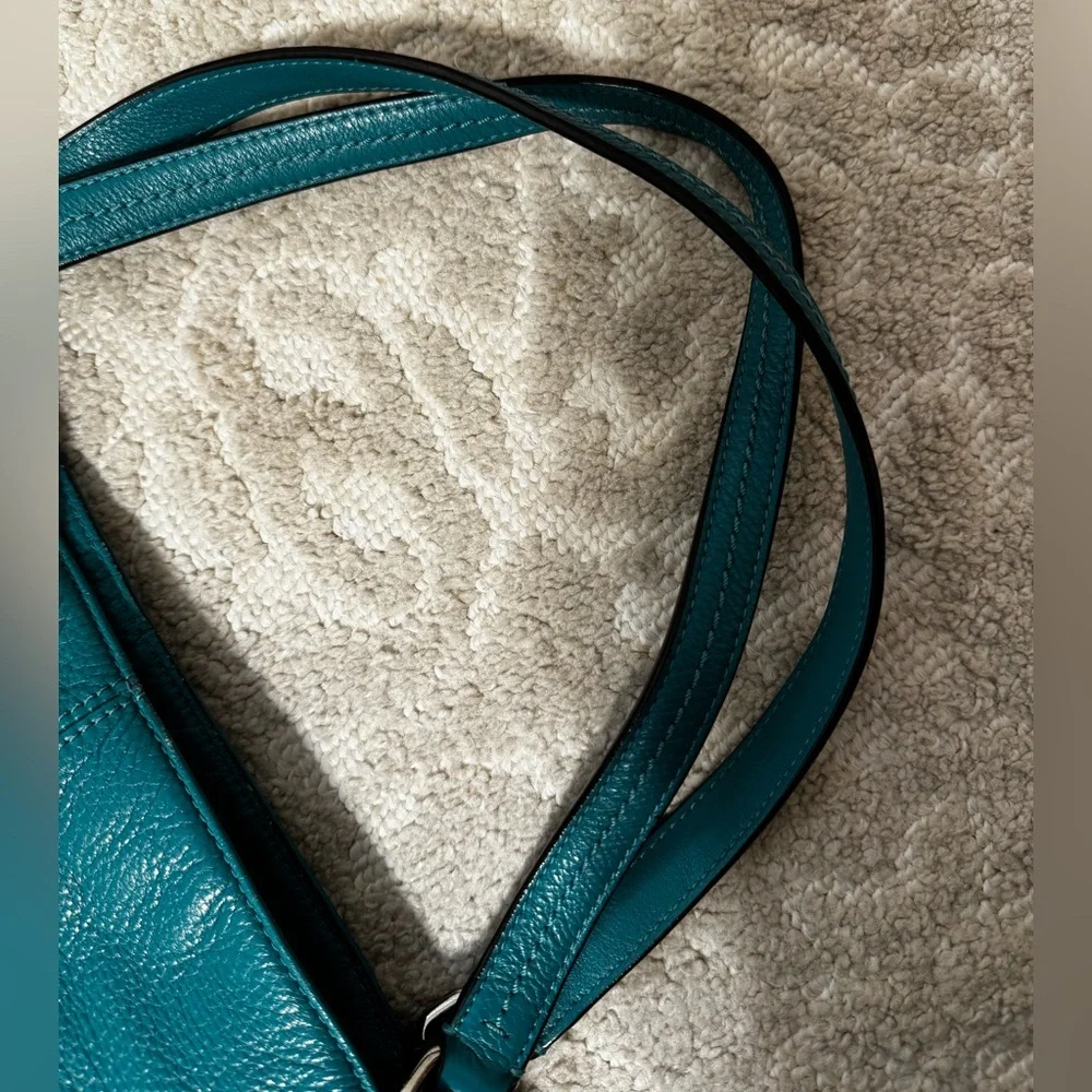 Jade Leather coach purse - Picture 5 of 8